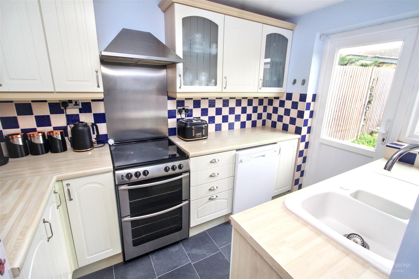 3 bed property in Highbury Road, Reading